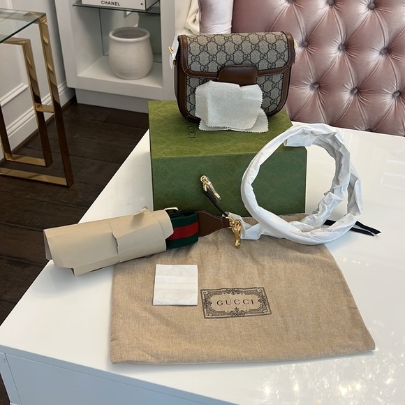 GUCCI HORSEBIT 1955 MINI BAG
$ 2,890 - Picture 13 of 17